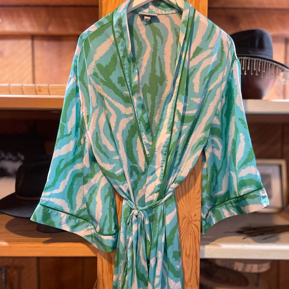Diane Von Furstenberg Green Blue and white Botanical Robe
